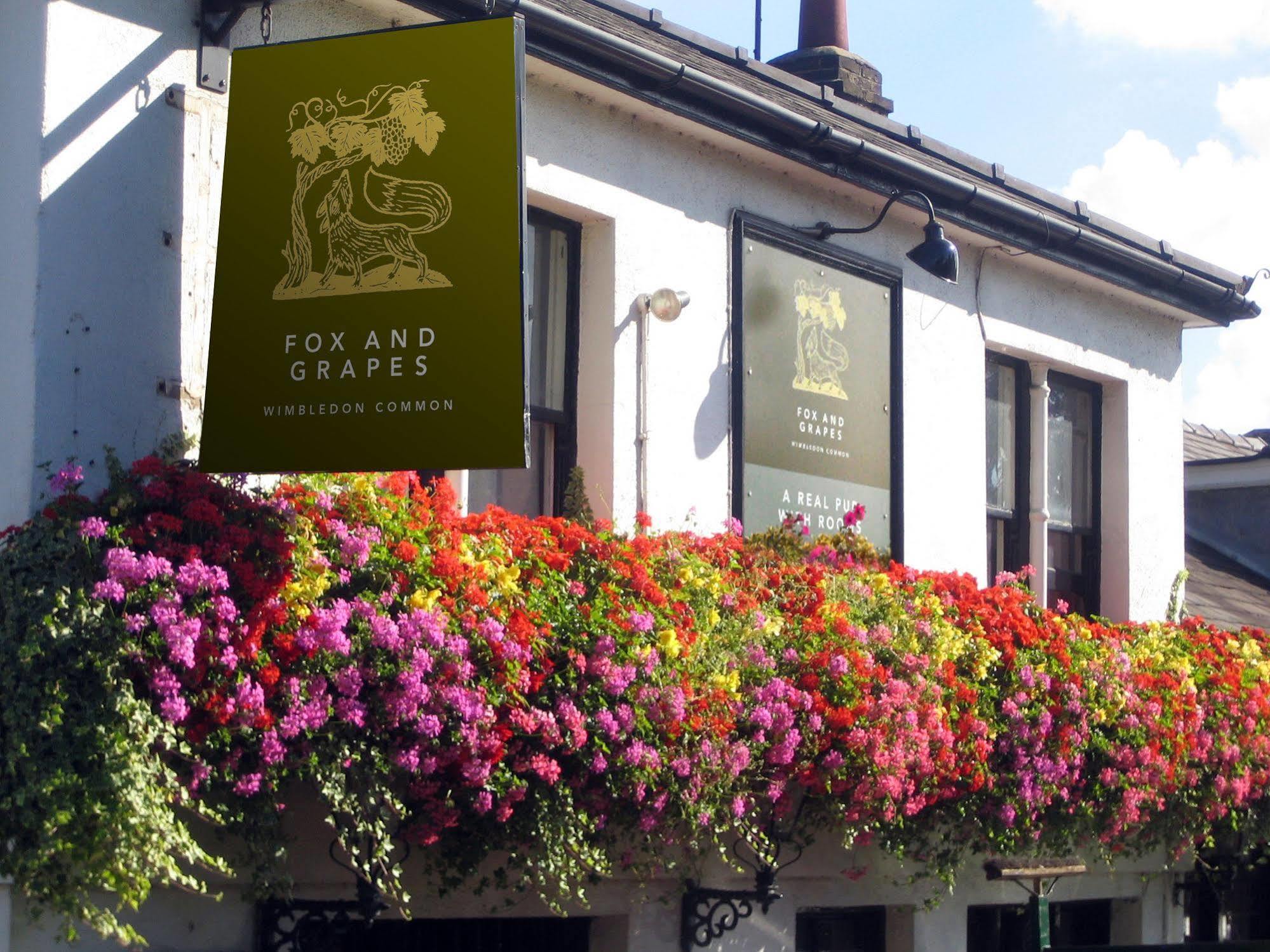 Fox And Grapes Hotel London Exterior photo